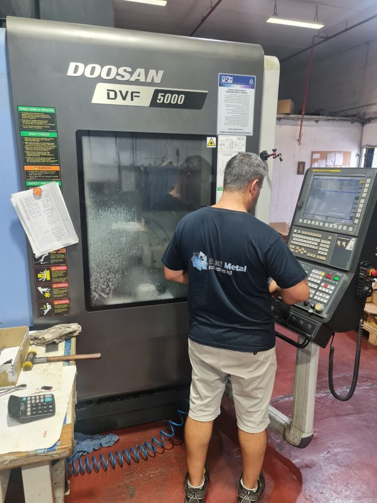 5 יתרונות עיקריים של עיבוד שבבי cnc במפעלים בצפון