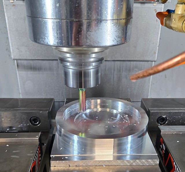 מהפכת עיבוד שבבי בצפון: למה לבחור מפעלי עיבוד שבבי מקומיים